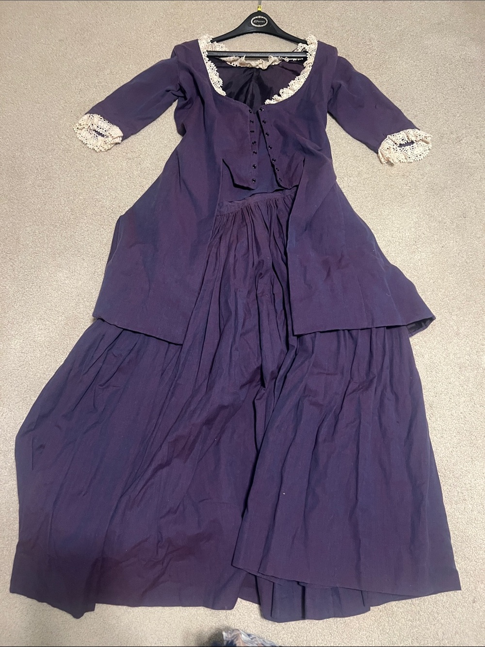 Vintage-Inspired Victorian-era Women’s Purple Lace-Trim Dress costume